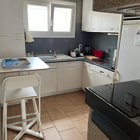 Apartment Le Marco Polo T3 Les Pieds Dans L 'eau Et Garage Le Grau-du-Roi