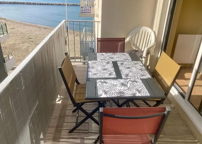 Le Marco Polo T3 Les Pieds Dans L 'eau Et Garage Apartman Le Grau-du-Roi